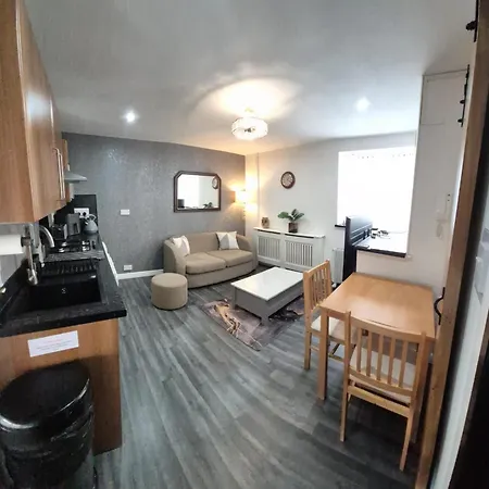 Town Centre Maisonette